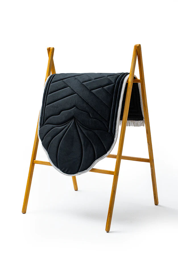 Sakina Prayer Mat — Pure Black