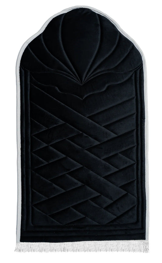 Sakina Prayer Mat — Pure Black